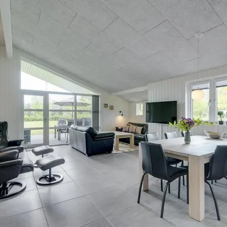 Prázdninový dům Gardi - 14km From The Sea By Interhome *