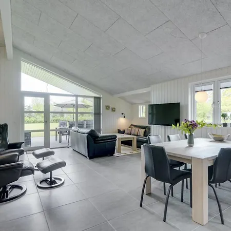 Holiday home Gardi - 14km From The Sea By Interhome *