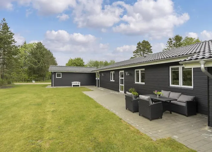 Gardi - 14km From The Sea By Interhome *